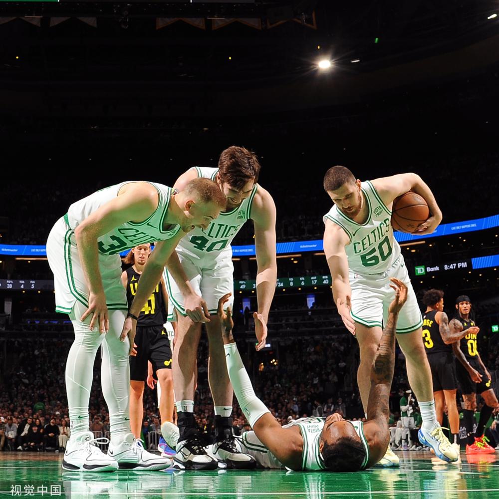 根据多方面 根据多方面