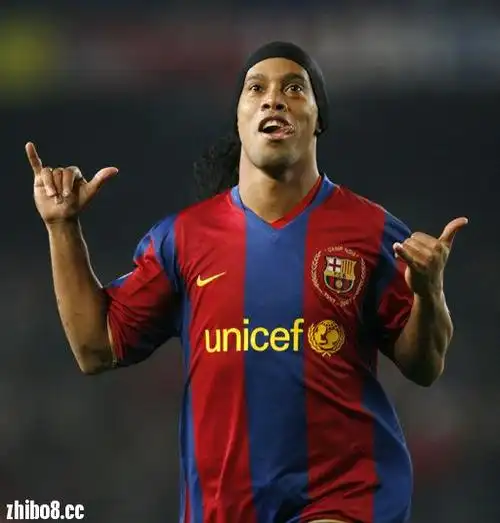 着他对红魔 着他对红魔