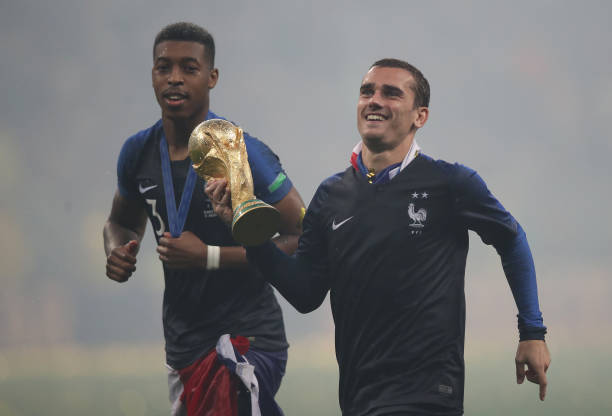 做出一系列 做出一系列